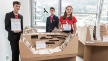 Nejlepší přehradu z vlnité lepenky postavili studenti z Vysokého Mýta